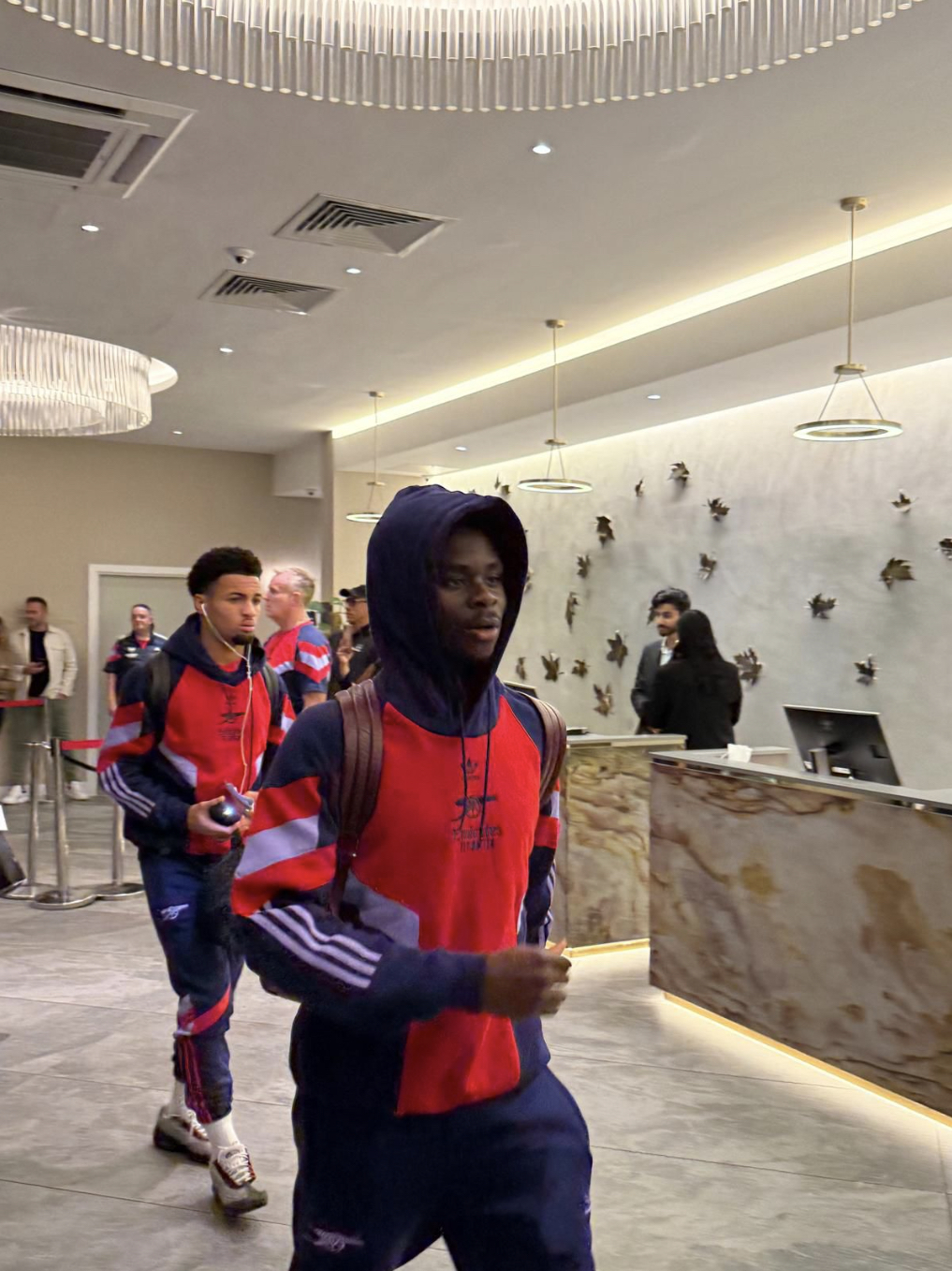 Bukayo Saka and Jurrien Timber are both with the Arsenal squad ahead of Sunday afternoon&rsquo;s match against Liverpool, but it&rsquo;s unconfirmed whether they&rsquo;re in it. 1